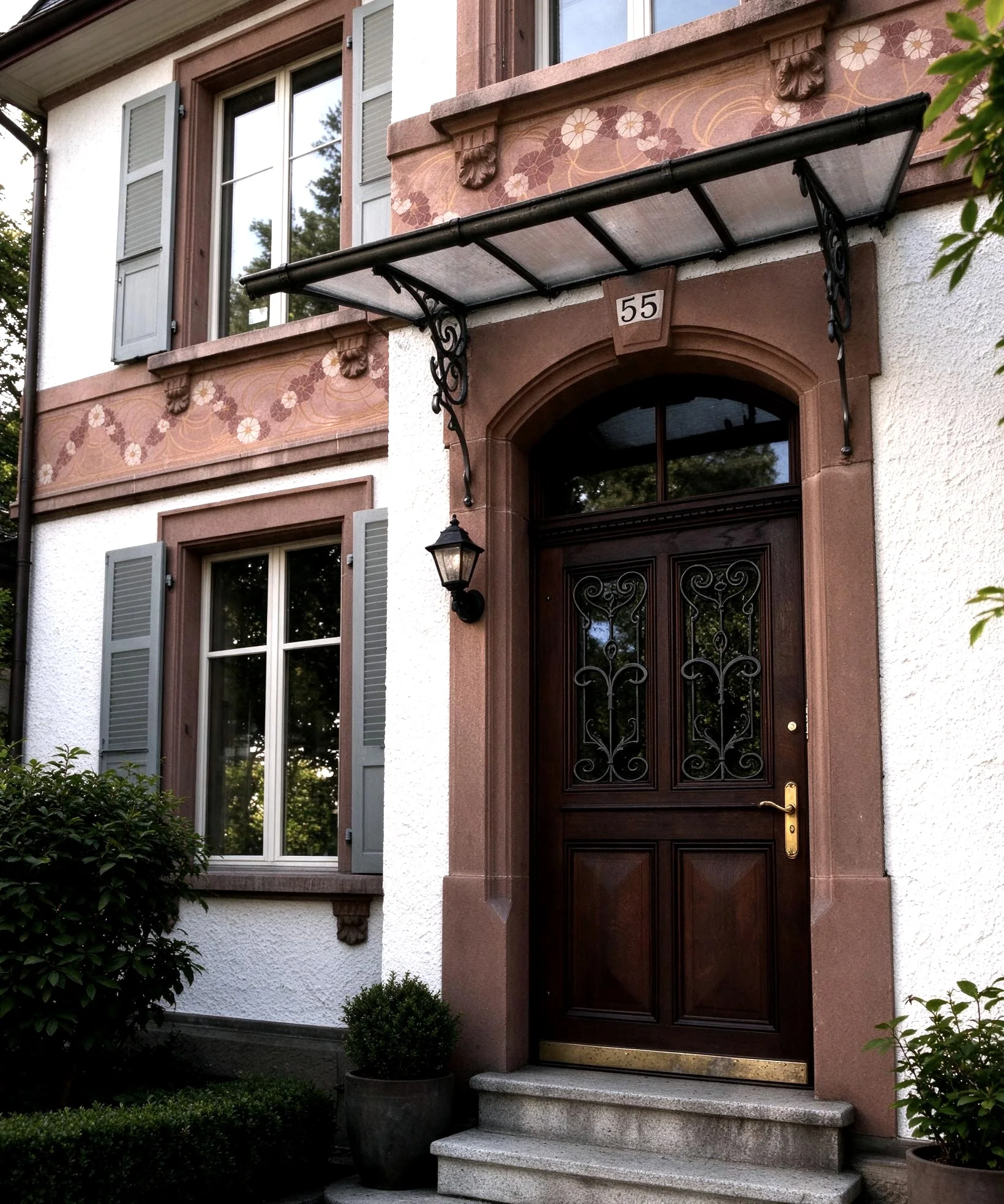Renovierte Fassade eines Berner Altbaus